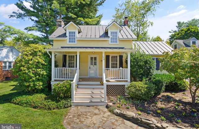 150 S MAPLE Avenue - 150 South Maple Avenue, Purcellville, VA 20132