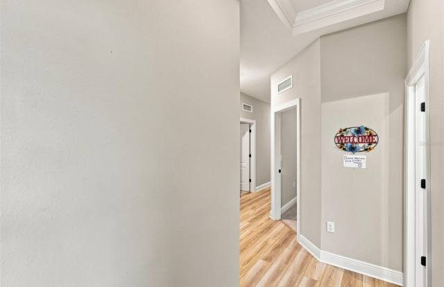 7721 SOMERSWORTH Drive Gallery 4
