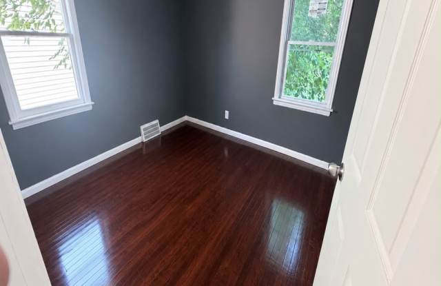 8084 Greenview Avenue - NEW Gallery 4