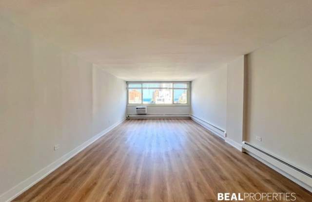 1344 N Dearborn photos photos