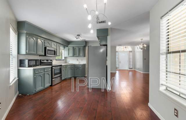 5233 ClearView Gallery 3