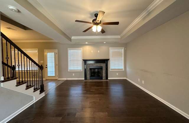 Beautiful 4 bedroom 2 1/2 Bath Home For Rent! photos photos