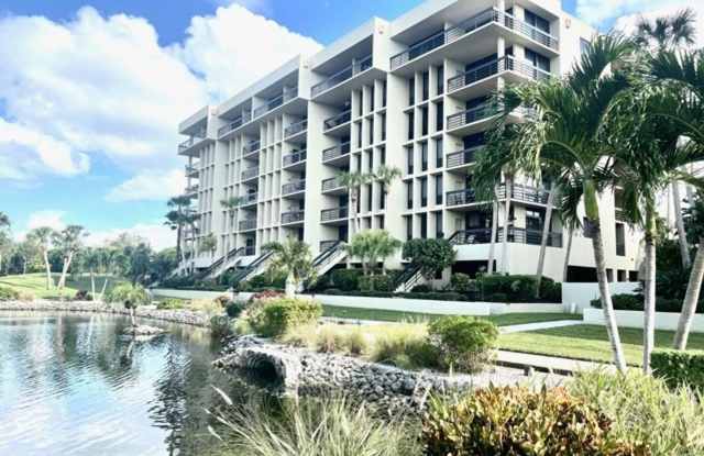 2024 SUMMER RENTAL- 2/2 Condo WITH PRIVATE ENTRY - BEACH PLACE - STEPS THE BEACH!! - 1095 Gulf of Mexico Drive, Longboat Key, FL 34228