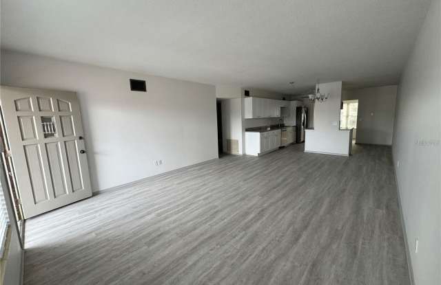 2072 AUSTRALIA Way W Gallery 3