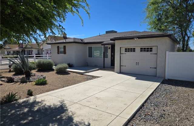 4690 Pedley Avenue photos photos