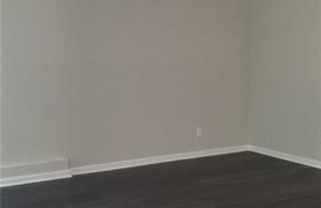828 Hughes Trace Gallery 2