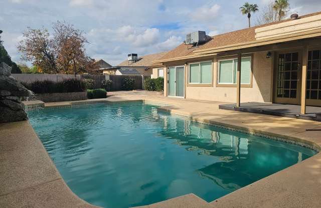 3 Bedroom 2 bathrooms with Sparkling Pool photos photos