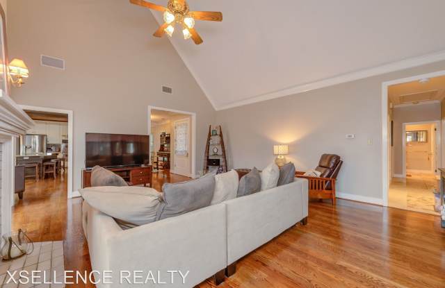 9 CAMPDEN CT Gallery 3