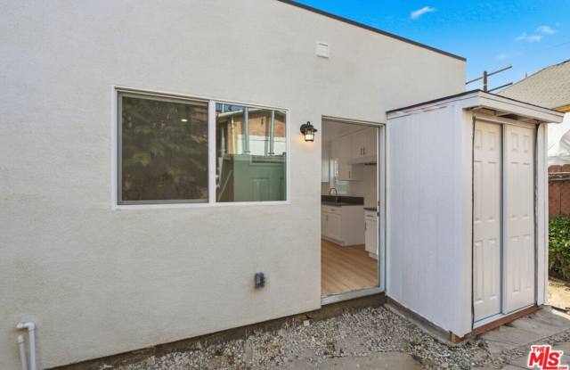 222 E Vernon Ave unit: 3/4 photos photos