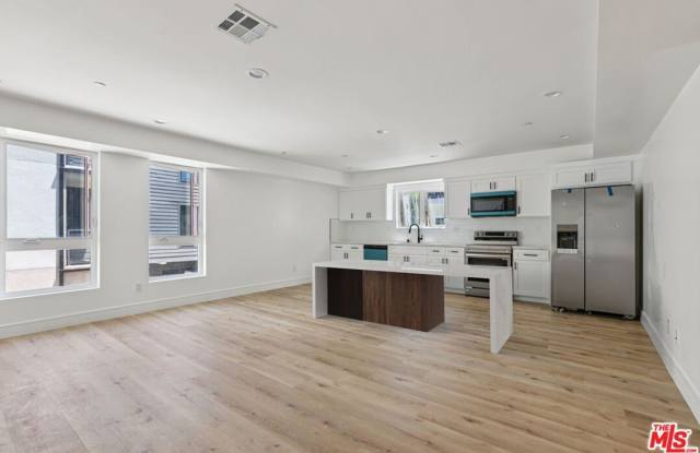 2113 Holly Dr unit: 1/2 - 2113 Holly Drive, Los Angeles, CA 90068