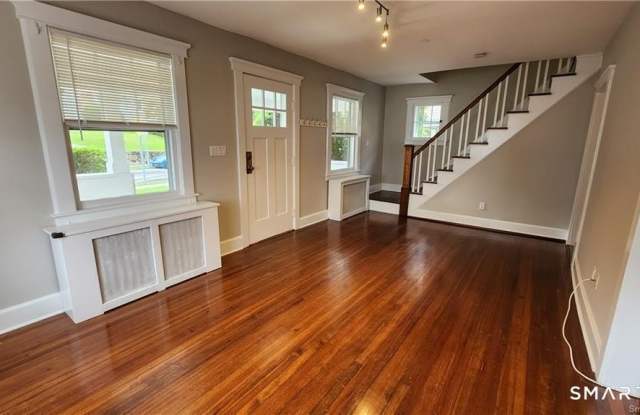 60 Houston Terrace Gallery 4