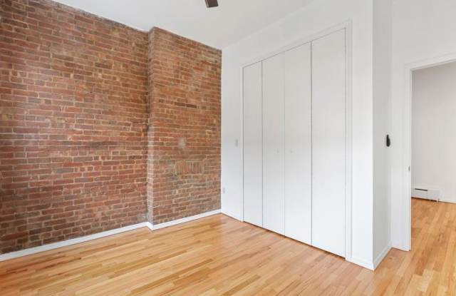858 Ninth Avenue Gallery 3
