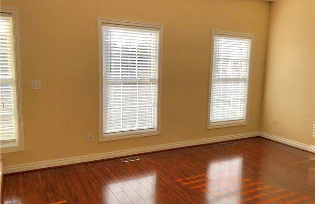 1611 E LAKEVIEW Lane Gallery 4