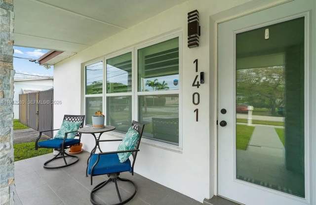 1401 SW 94th Avenue photos photos