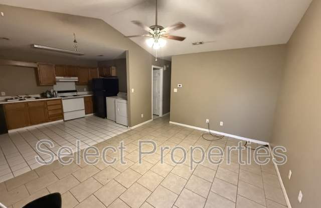 2218 Clark Street - A Gallery 2