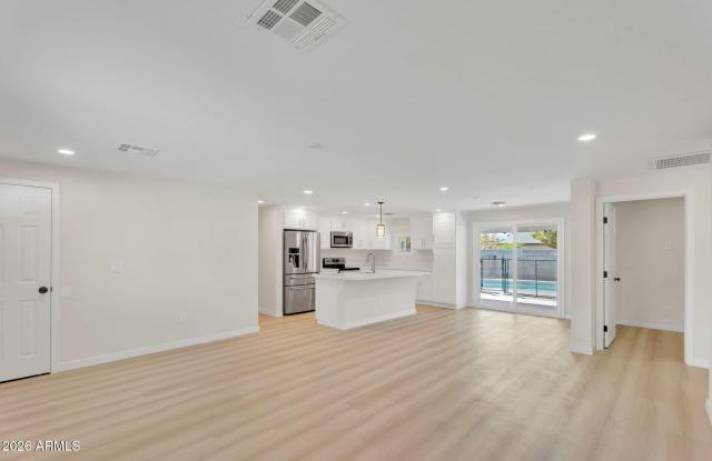 3545 E FRIESS Drive Gallery 2