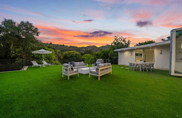 1040 Montego Dr photos photos