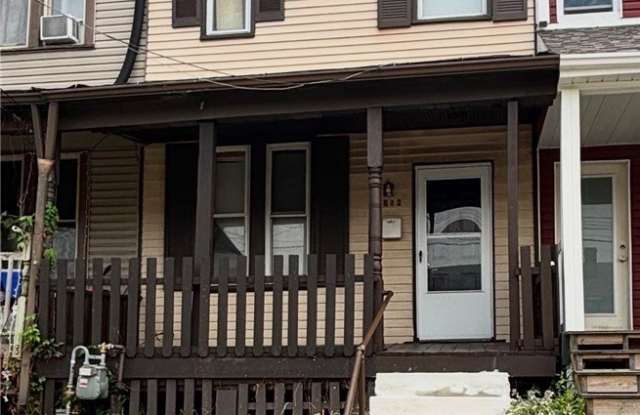 612 E 18th St photos photos