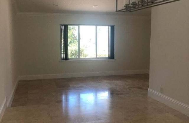8649 NW 57th Court Gallery 4