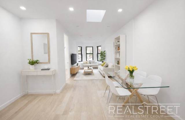 371 Madison Street photos photos