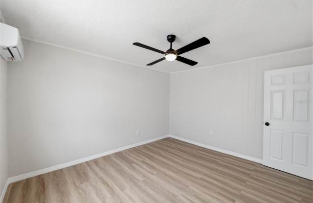 3923 W FLORA Street Gallery 4