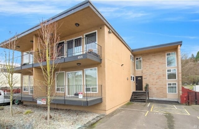 4525 S Henderson St - 4525 South Henderson Street, Seattle, WA 98118