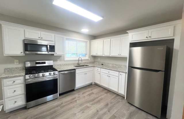 Beautifully updated 3 Bedroom 1 Bath Home In St. Charles! - Presented by Tiffany Gerling's Team photos photos