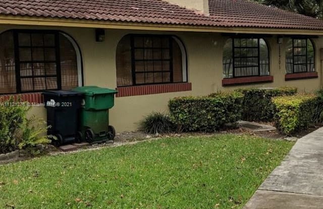11709 SW 103 LN - 11709 SW 103rd Ln, Kendall, FL 33186