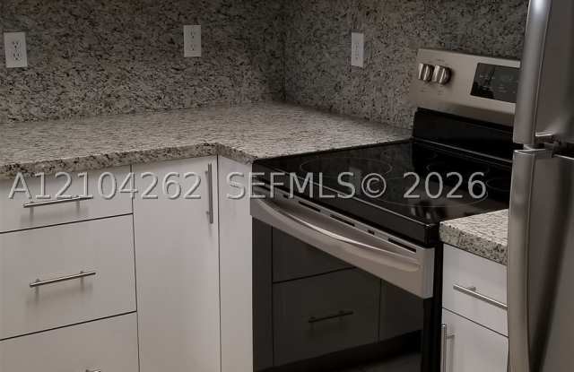 8432 NW 107 ct Gallery 4