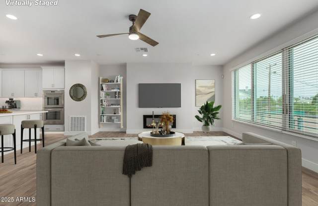 4525 N 40th Street unit: 8 photos photos