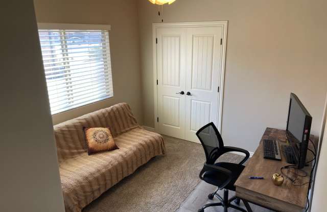 Available Now! 3 bed fully furnished home for rent in Ivin 3,6,9,12 month lease Gallery 4