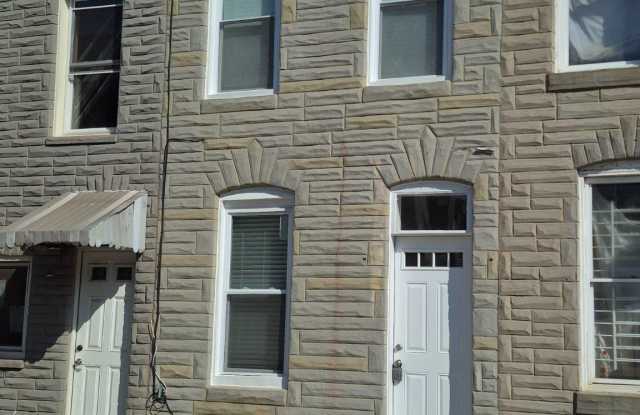 707 N DUNCAN Street photos photos
