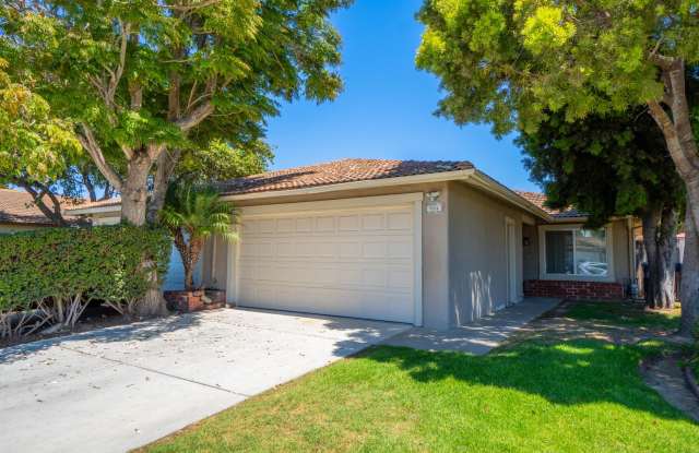 Centrally Located Casa La Canada Townhome! photos photos
