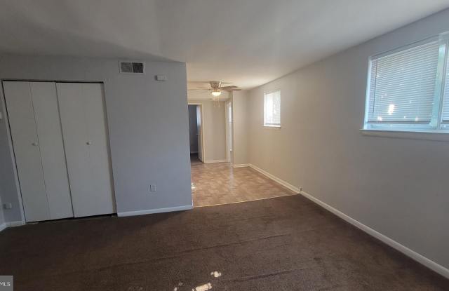 9720 BUSTLETON AVENUE Gallery 4