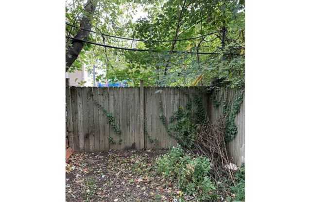 Spacious 3BR Townhouse with Modern Kitchen Hardwood Floors Available Now! photos photos Spacious 3BR Townhouse with Modern Kitchen Hardwood Floors Available Now! photos photos