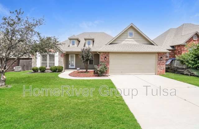 13313 E 43rd St photos photos