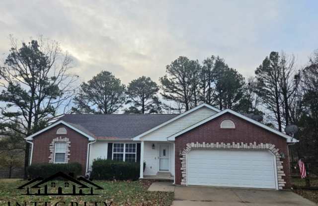 Home with a Fenced in Backyard Close to FLW photos photos Home with a Fenced in Backyard Close to FLW photos photos