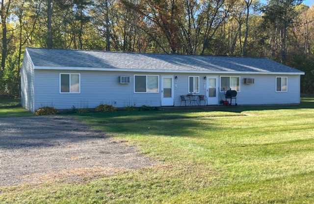 RANCH STYLE 3 BEDROOM DUPLEX FOR LEASE - 9013 Cedar Lake Road, Livingston County, MI 48169