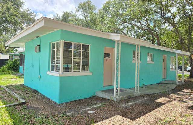 Cute Studio Duplex in Downtown Sarasota Available Now! photos photos