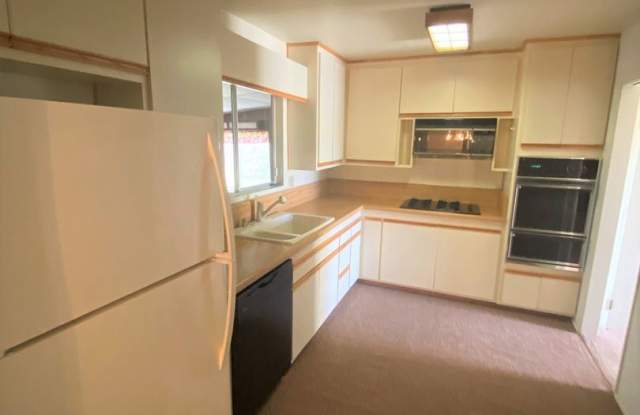 6212 Merced Lake Avenue Gallery 3