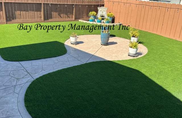 **Beautiful 3-Bedroom Home with Updated Kitchen & Low-Maintenance Backyard** photos photos **Beautiful 3-Bedroom Home with Updated Kitchen & Low-Maintenance Backyard** photos photos