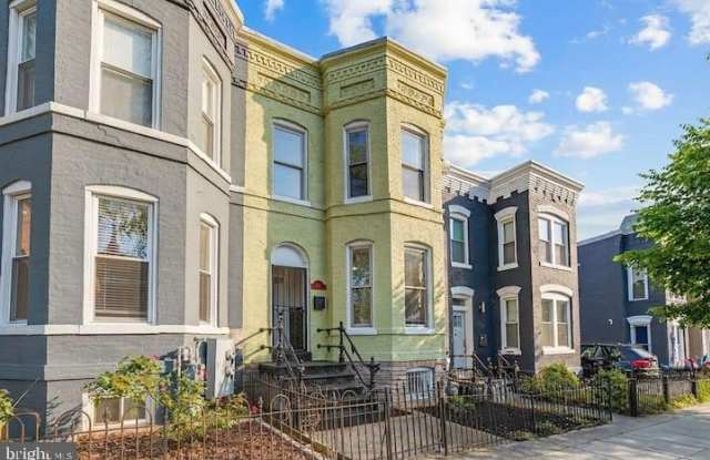 1119 MONTELLO Avenue NE Gallery 3