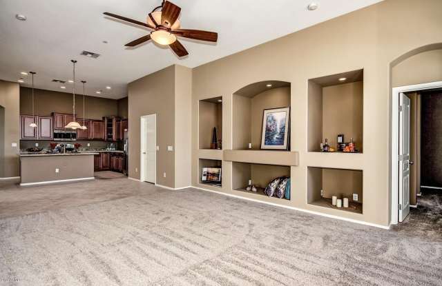 13505 W CATALINA Drive Gallery 2
