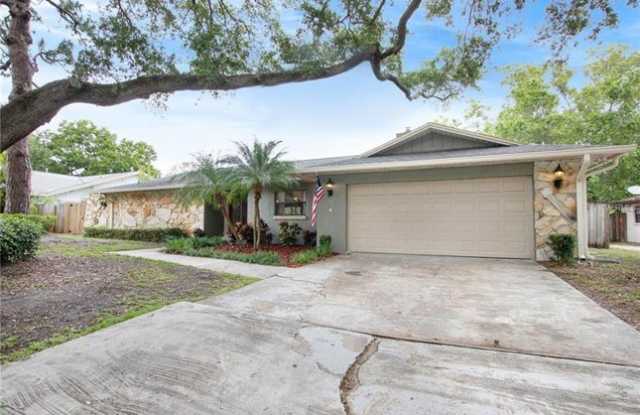 2577 Deer Run East - 2577 Deer Run East, Clearwater, FL 33761