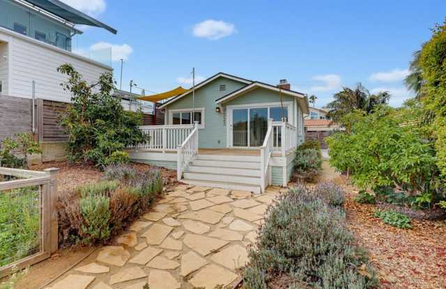2 Bedroom Cottage Just Blocks from the Beach in Ocean Beach photos photos