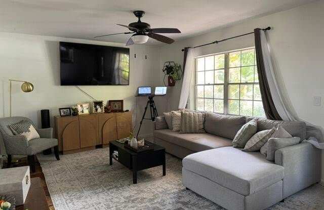 3803 HEATHER Drive W Gallery 4
