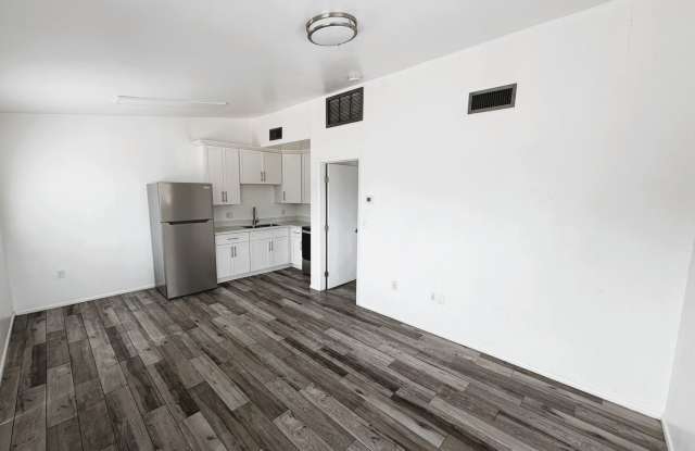 1 month Free rent! Downtown Chandler 1 bed 1 bath! photos photos