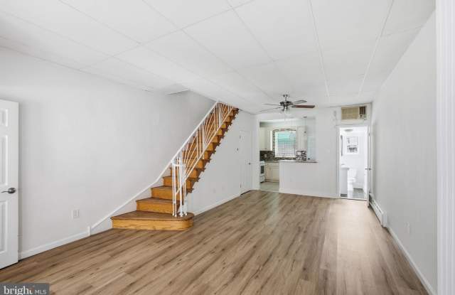 1802 TREE Street Gallery 1