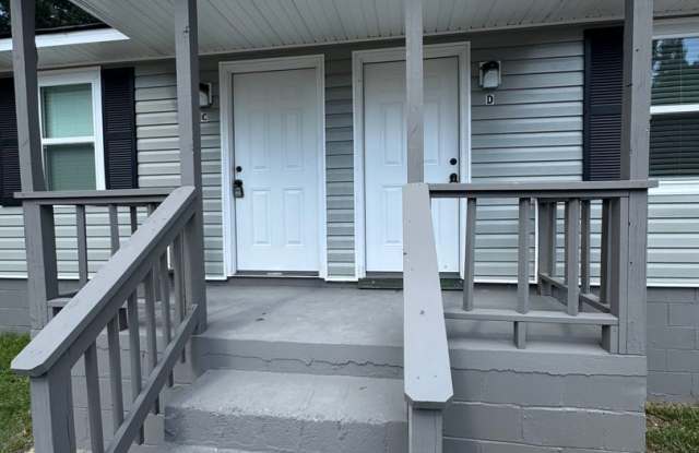 194 Lee St Gallery 1