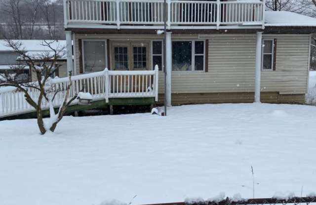 106 Coin Drive - 106 Coin Drive, Claysburg, PA 16625